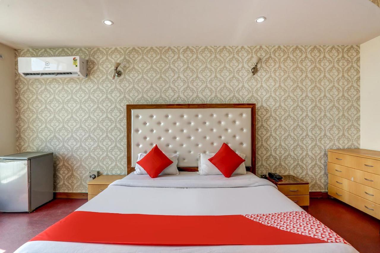 Hôtel Oyo 71042 Sahara Estate à Gorakhpur Extérieur photo