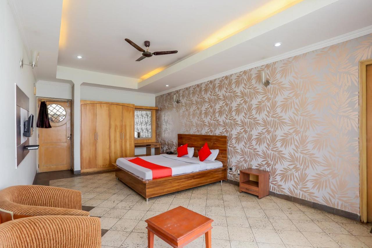 Hôtel Oyo 71042 Sahara Estate à Gorakhpur Extérieur photo