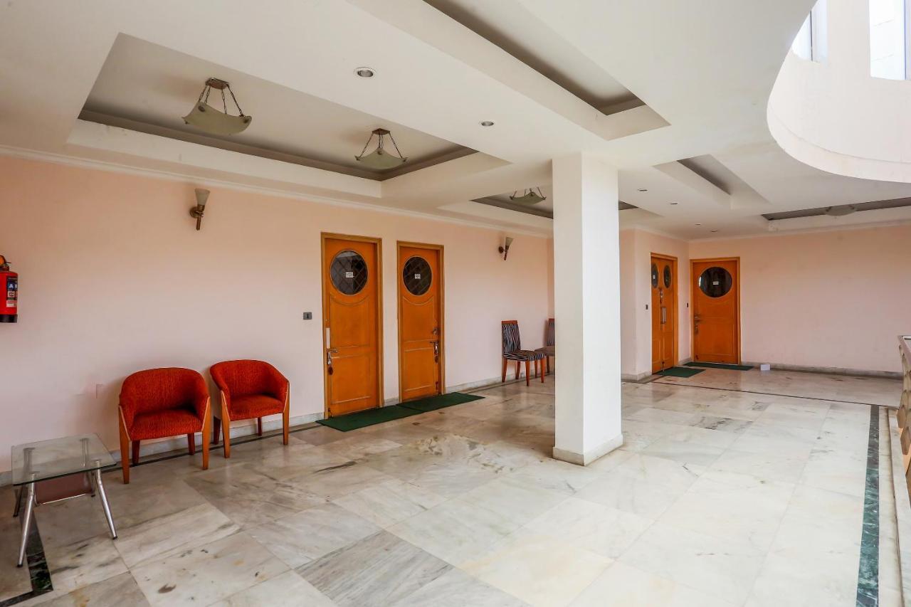 Hôtel Oyo 71042 Sahara Estate à Gorakhpur Extérieur photo